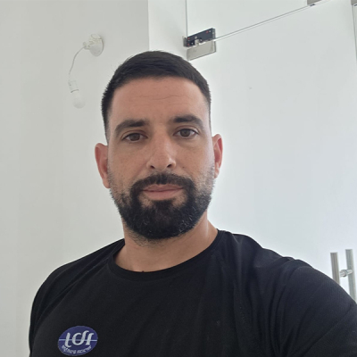 נטו מקלחונים וזכוכיות