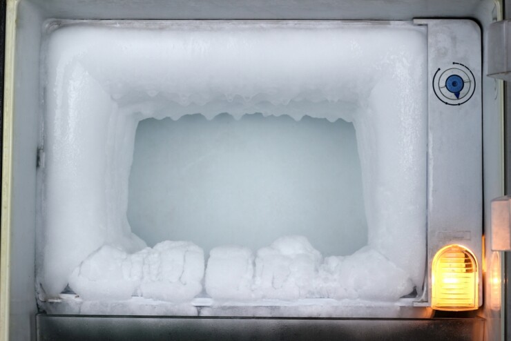 הצטברות קרח במקפיא