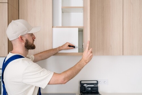 החלפת דלת מטבח