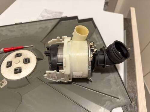 משאבה במדיח כלים