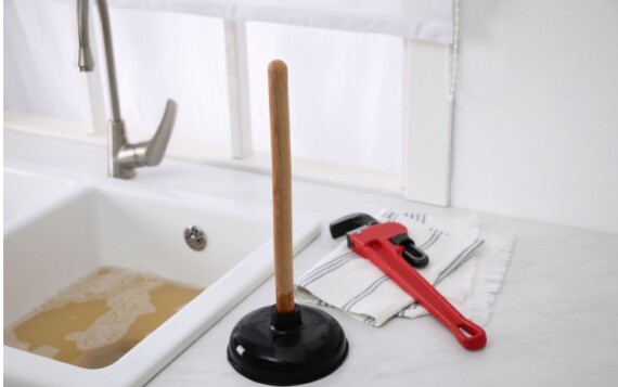 איך למנוע את הסתימה הבאה בכיור? המדריך המלא לתחזוקה נכונה