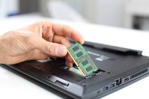 המדריך המלא לשדרוג והרחבת זיכרון במחשב נייד: כך תאיצו את העבודה שלכם