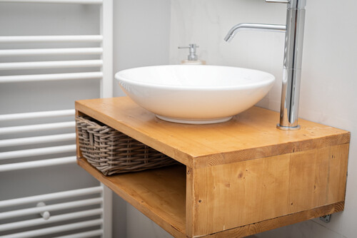 הסודות של האינסטלטורים: כל מה שחייבים לדעת על החלפת כיור אמבטיה מושלמת