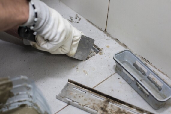 הצילו הרצפה רוקדת: המדריך המלא לתיקון מרצפות מתנדנדות