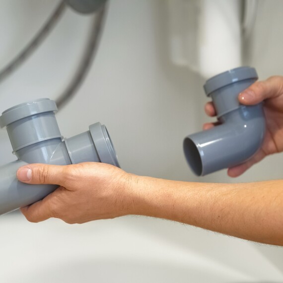 החלפת סיפון: מה באמת קובע כמה יעלה לכם?