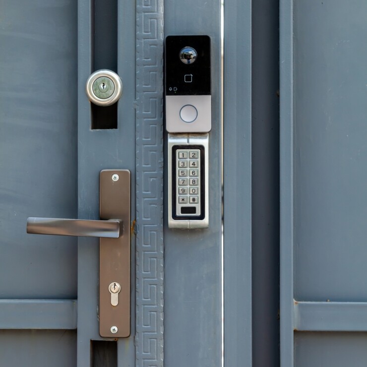 דלת האינטרקום מסרבת להיפתח? כל הטיפים לפתרון התקלה