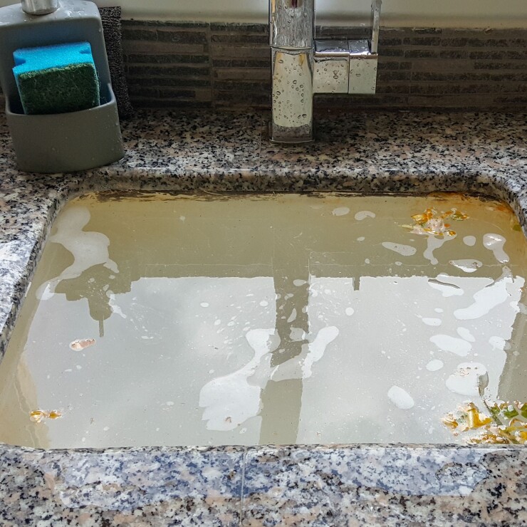 סתימות בכיור: הגורמים, ההשלכות, והדרכים למנוע אותן