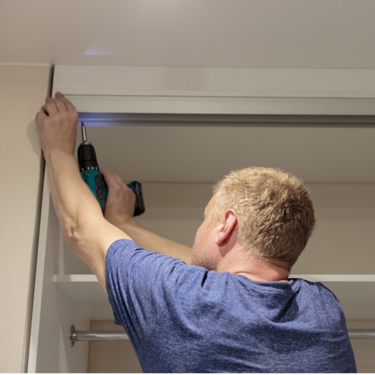 איך לקבע ארונות לקיר גבס או בטון בלי להרוס אותם? 