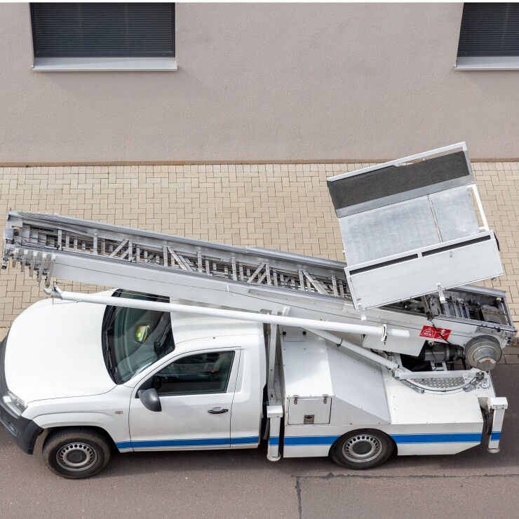 הובלה עם מנוף: מה משפיע על המחיר ומה חשוב לבדוק לפני?