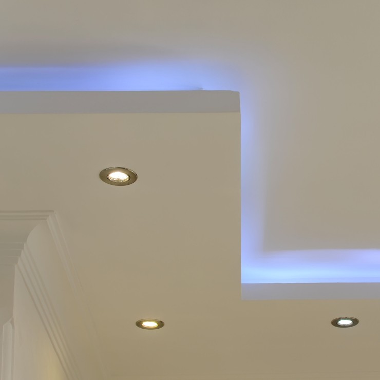 התקנת פס צבירה: פתרון תאורה גמיש ופונקציונלי