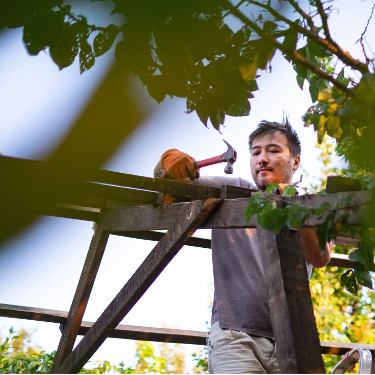 לתקן בזמן: אלו התיקונים הנפוצים בפרגולת עץ שכדאי לעשות בזמן