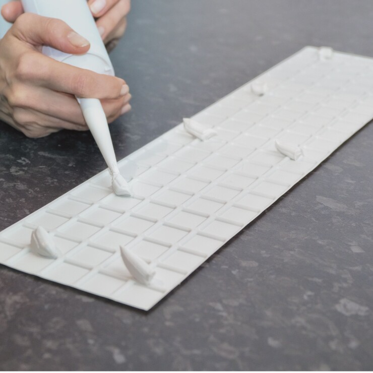 הדבקת פאנלים: כך תעשו את זה נכון 