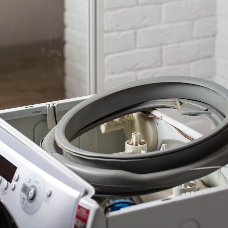 איטום מכונת כביסה: איך מתמודדים עם גומייה קרועה?