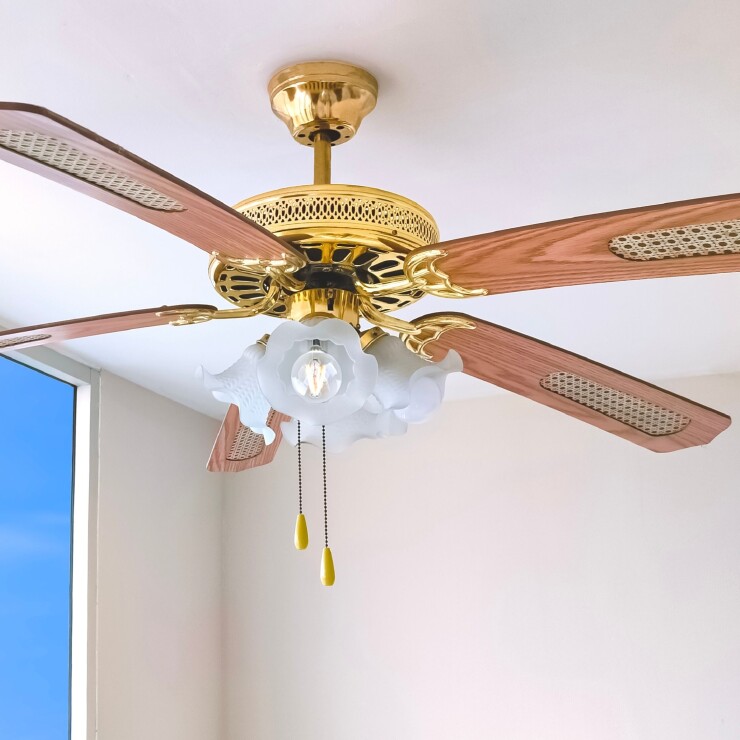 המדריך המלא להתקנת גופי תאורה: כל מה שמשפיע על המחיר הסופי