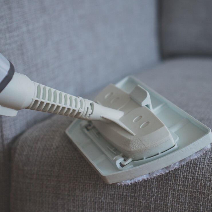 מחיר ניקוי ספות בד: מה משפיע עליו ואיך חוסכים?