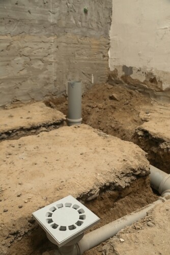 המדריך המלא לשיפוץ חדר השירותים: כל מה שצריך לדעת לפני שמתחילים