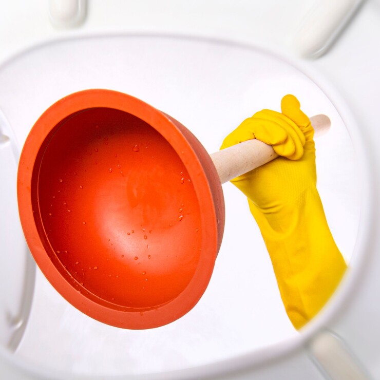 איך מונעים סתימה באסלה? גורמים ודרכים להימנע מסתימות בשירותים