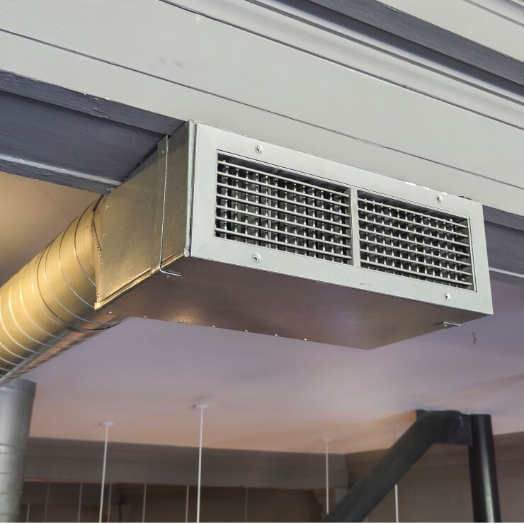 להסתיר או לא להסתיר? המדריך המלא על תעלות מיזוג חשופות