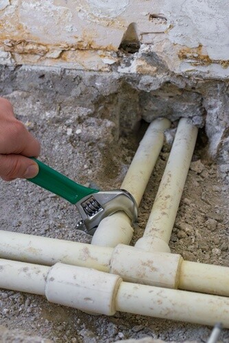 רגע לפני שמחליפים צנרת בבית: כך תבטיחו לעצמכם שקט לשנים