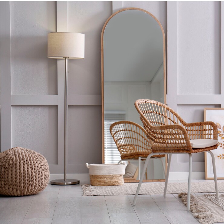 ההתקנה שעושה את ההבדל: הקו הדק שבין עיצוב אלגנטי לגימור שהורס את הקיר