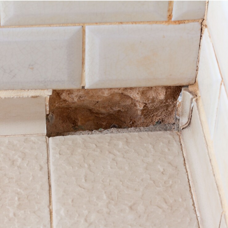 במטבח או בחדר הרחצה: המדריך המלא על החלפת קרמיקה