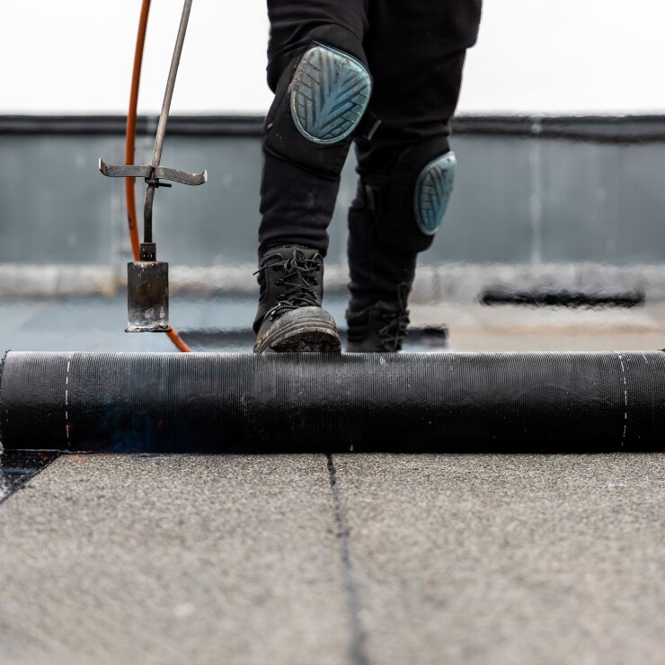 כשל באיטום אחרי שנים: מה גורם לזה ואיך מזהים מוקדם?