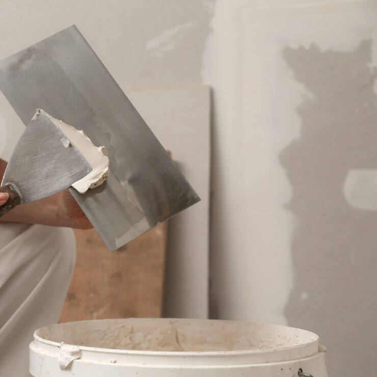 קיר חלק ואחיד: כל מה שצריך לדעת על החלקת שפריץ